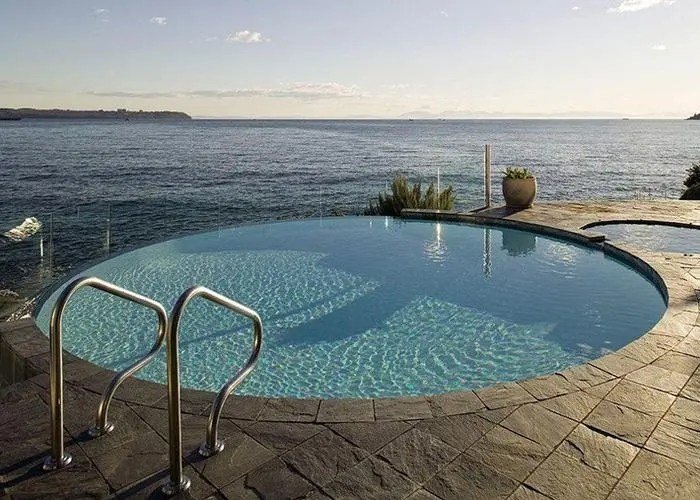 Plunge Pool