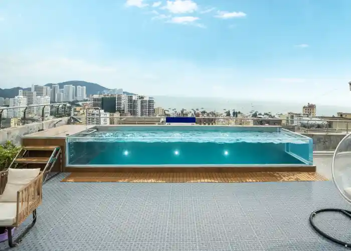 What Exactly Is a ‘Modern Pool’?