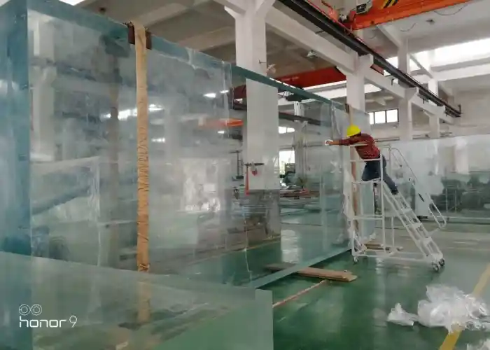 Modern Glass-Walled Pools