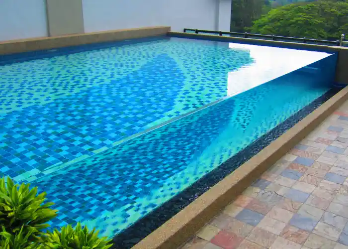 glass pool maintenance
