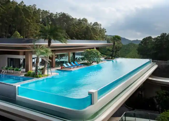 glass walled pool 