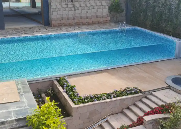 pool window cost