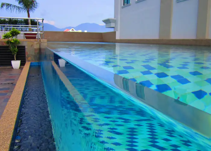 Custom acrylic pools