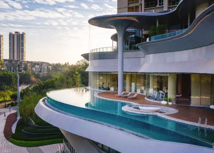 Infinity pool safety